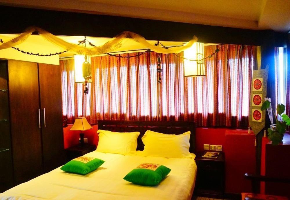 Lijiang Wangjia Courtyard Inn Buitenkant foto