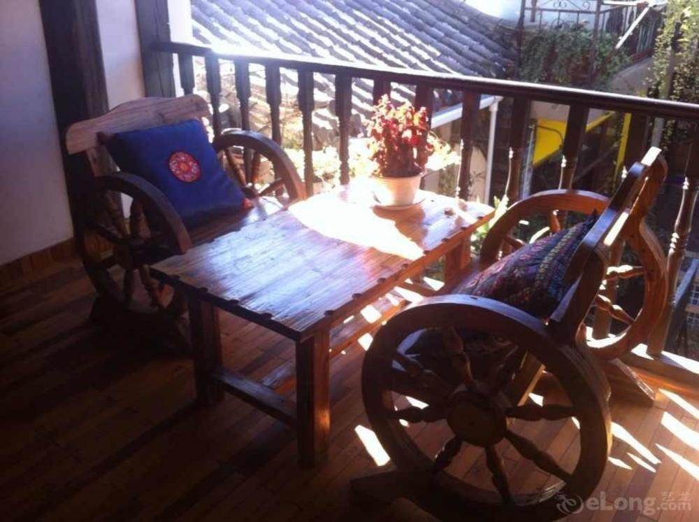 Lijiang Wangjia Courtyard Inn Buitenkant foto