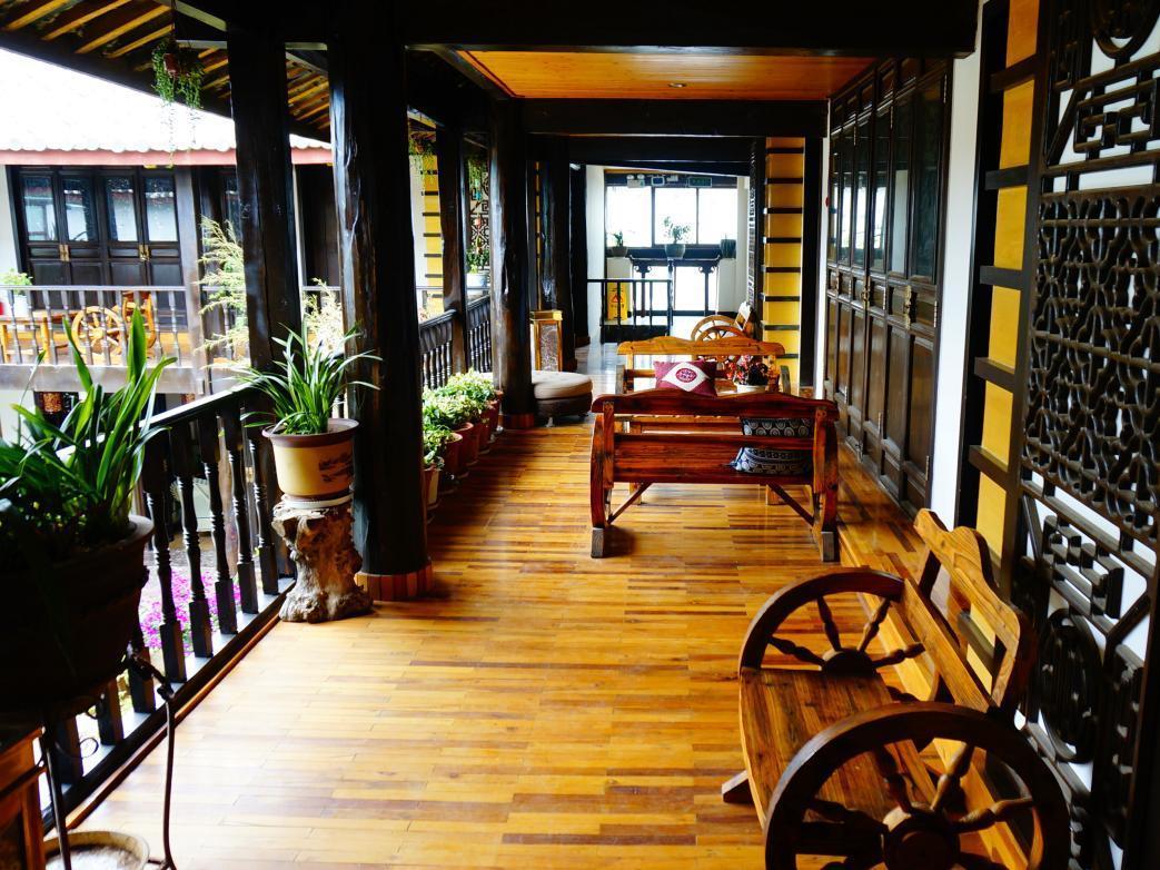 Lijiang Wangjia Courtyard Inn Buitenkant foto