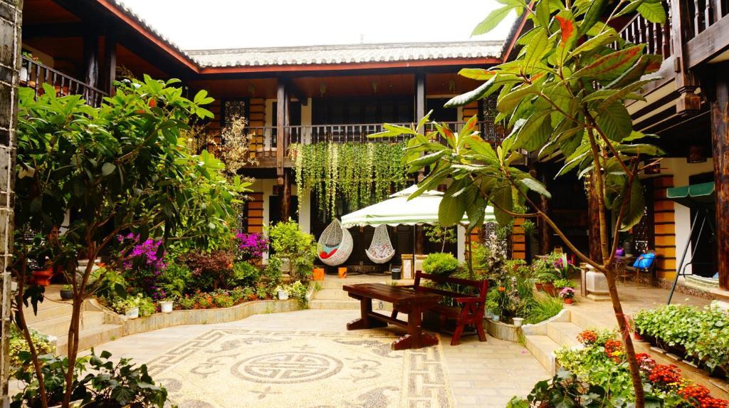 Lijiang Wangjia Courtyard Inn Buitenkant foto