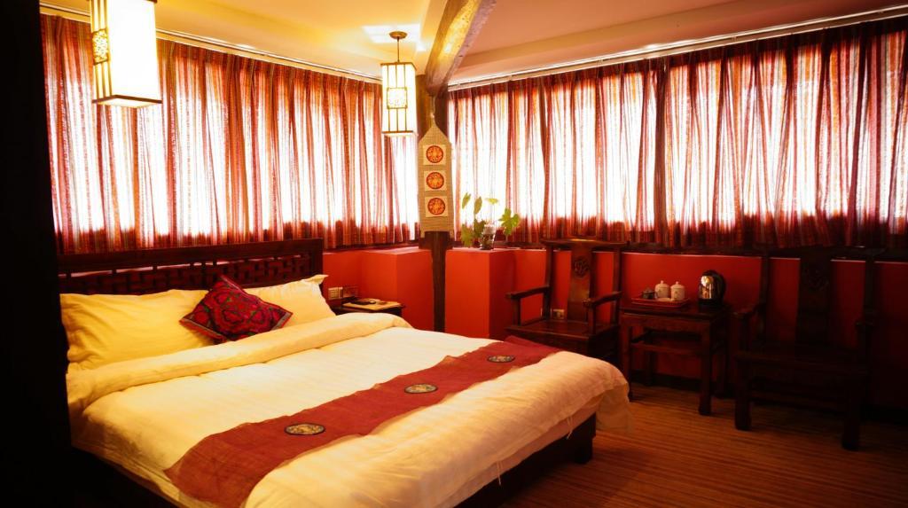 Lijiang Wangjia Courtyard Inn Kamer foto